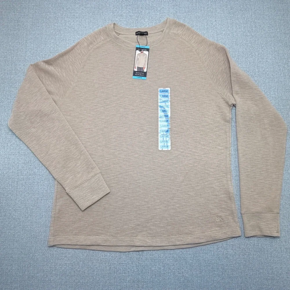 Banana Republic Mens Large Tan Khaki Textured Crewneck Long Sleeve Shirt NWT